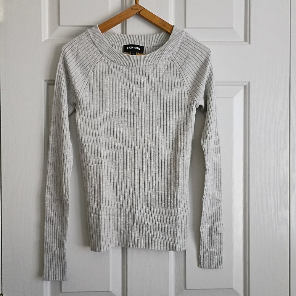 EXPRESS Light Gray Ribbed Crewneck Sweater Size Small